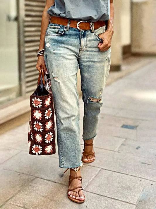 Elenoire | Vintage Wash Distressed Straight-Leg Jeans