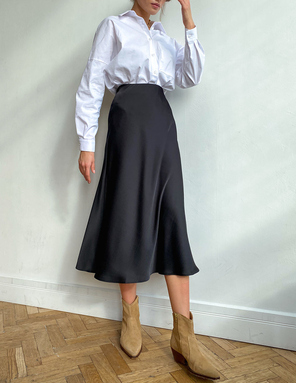 Philomena | A-Line Satin Midi Skirt with Side Zipper and Mid-Calf Hem