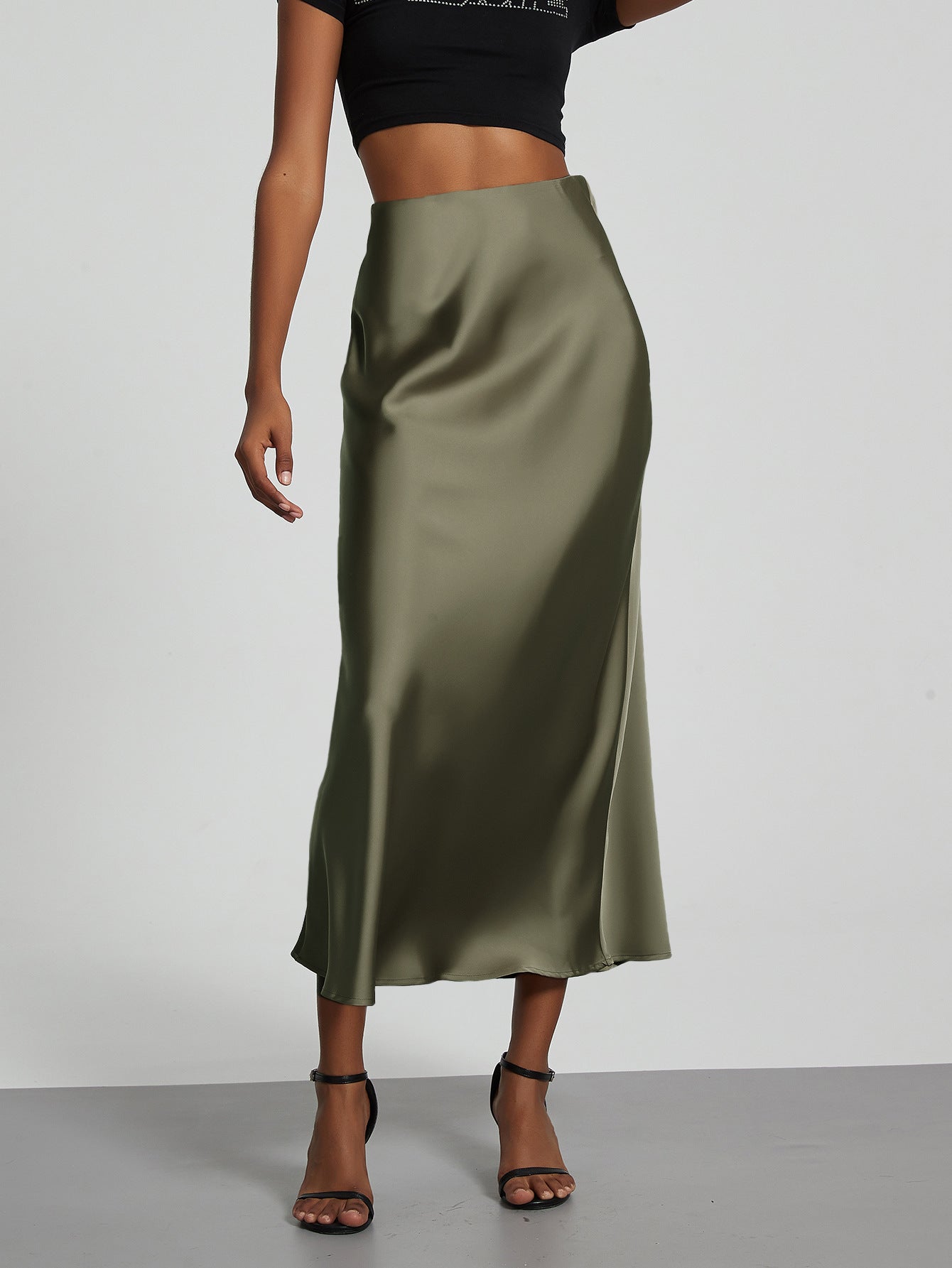 Philomena | A-Line Satin Midi Skirt with Side Zipper and Mid-Calf Hem