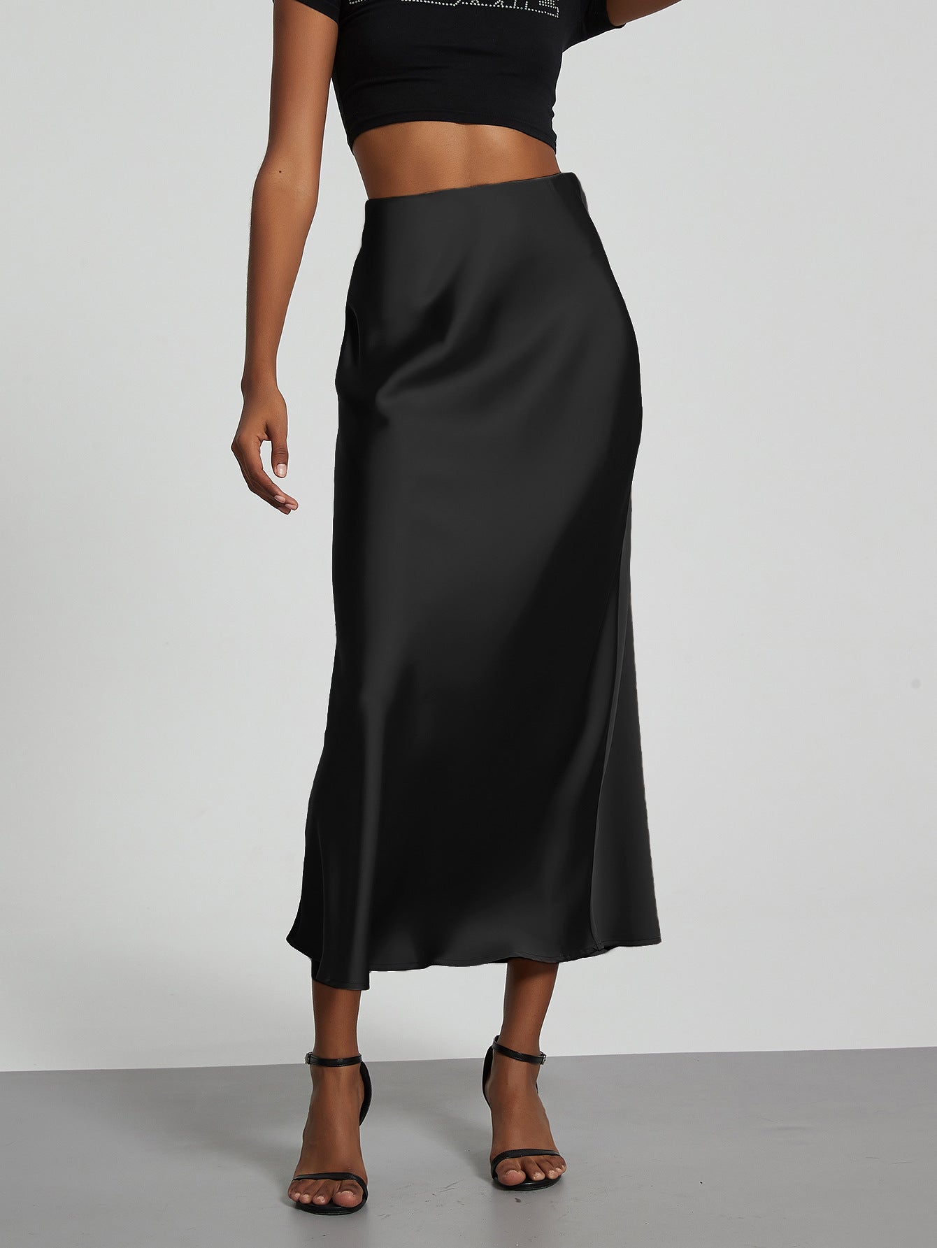 Philomena | A-Line Satin Midi Skirt with Side Zipper and Mid-Calf Hem