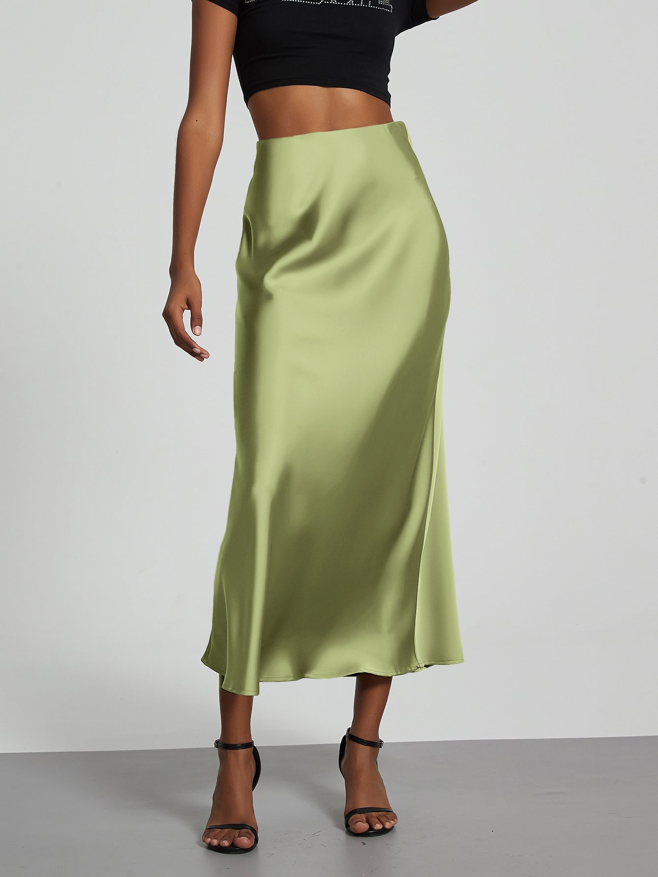 Philomena | A-Line Satin Midi Skirt with Side Zipper and Mid-Calf Hem