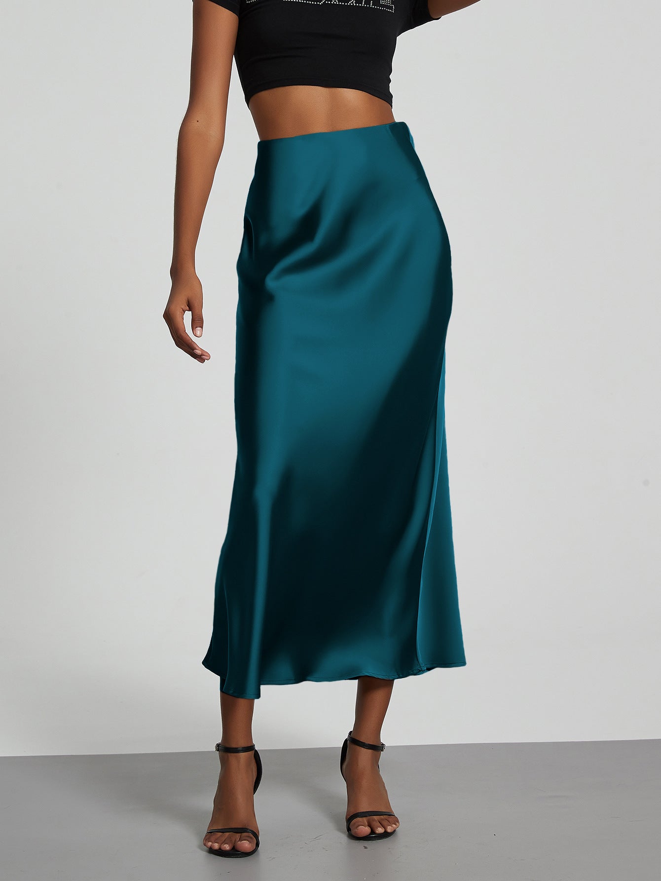 Philomena | A-Line Satin Midi Skirt with Side Zipper and Mid-Calf Hem