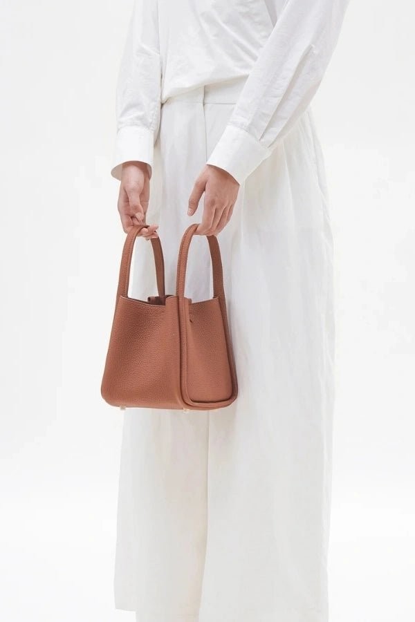 Anneke | Full-Grain Leather Bucket Bag photo