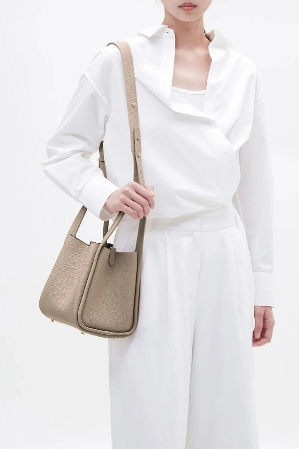 Anneke | Full-Grain Leather Bucket Bag photo