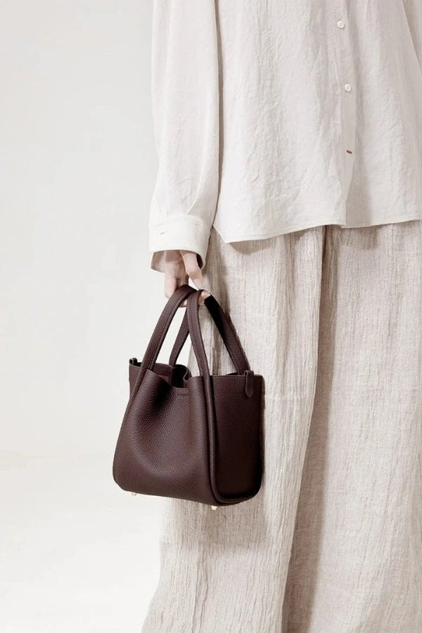 Anneke | Full-Grain Leather Bucket Bag photo