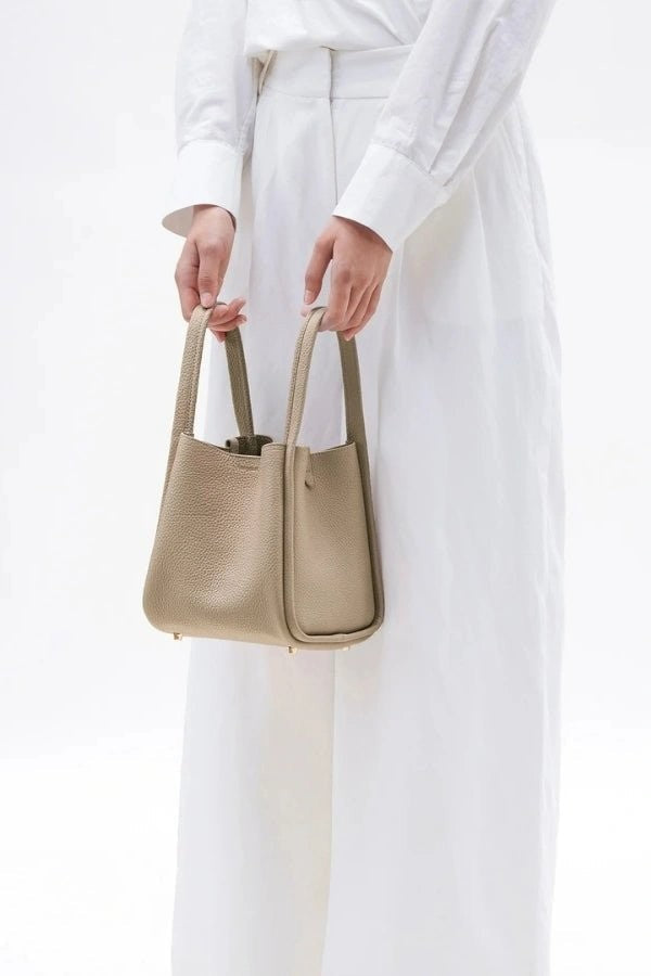 Anneke | Full-Grain Leather Bucket Bag photo
