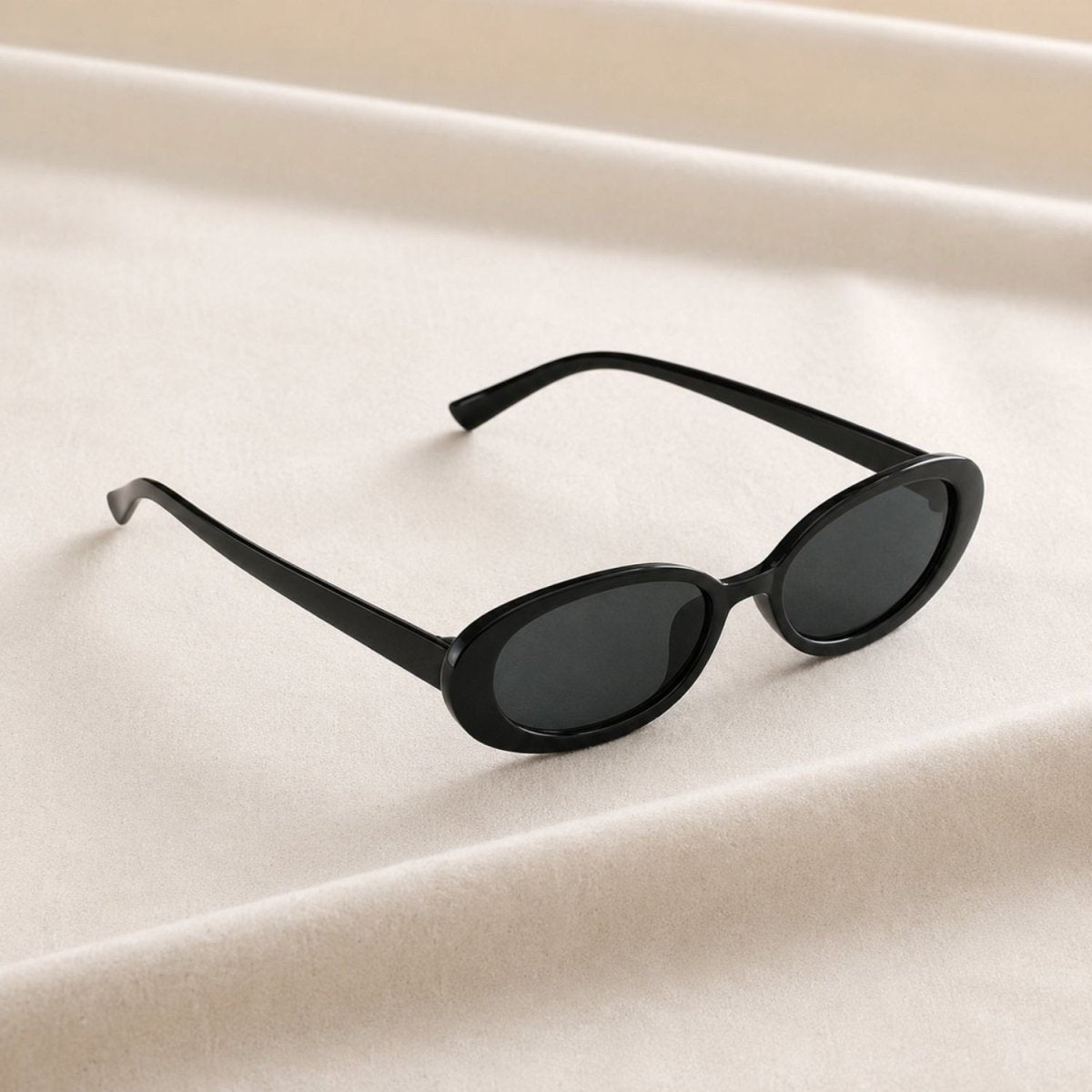 Constance | Retro Cat-Eye Sunglasses photo