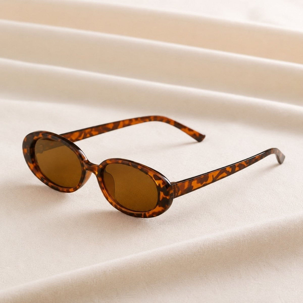 Constance | Retro Cat-Eye Sunglasses photo