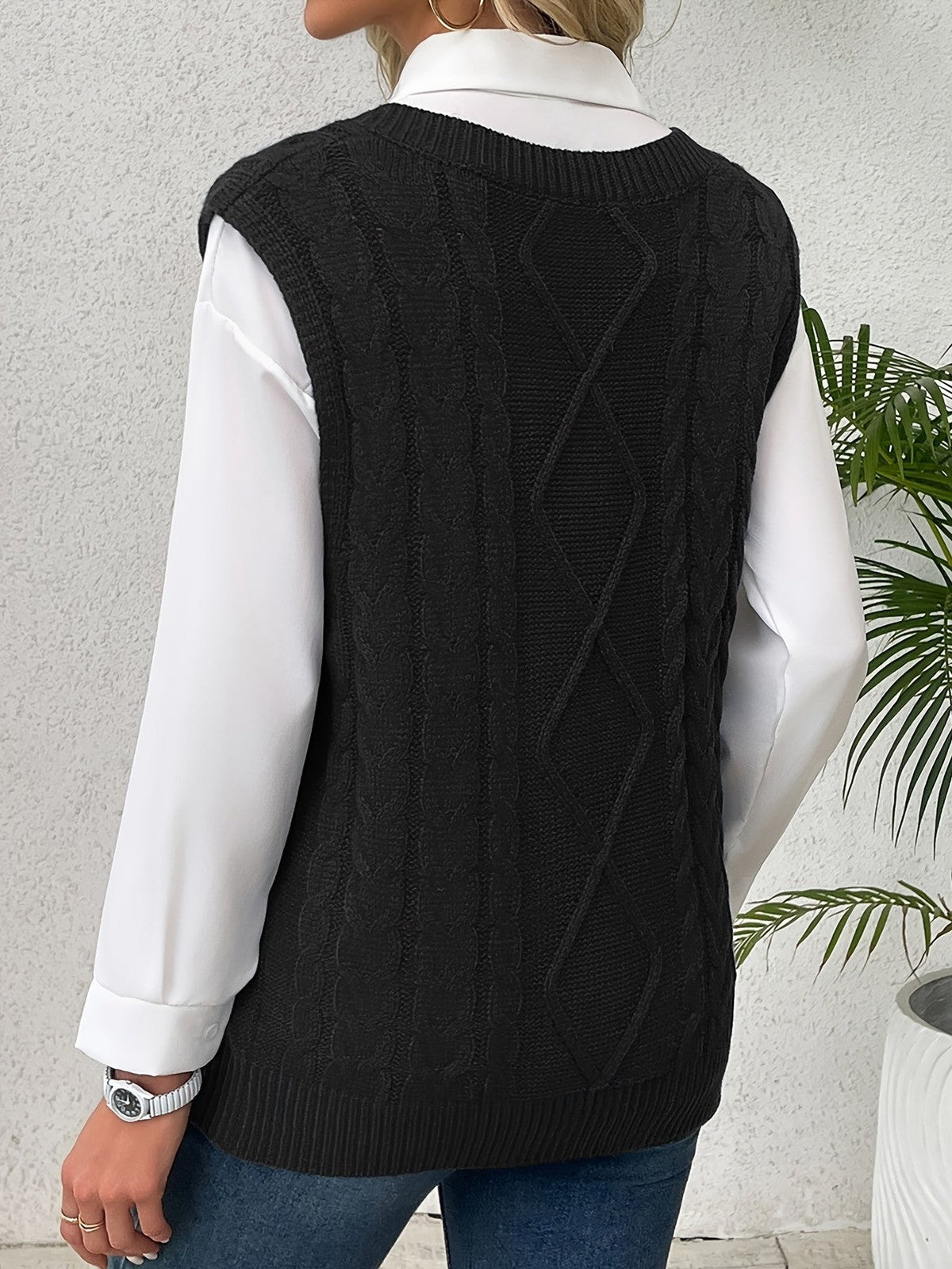 Cora | Women's Cozy Cable-Knit V-Neck Sweater Vest