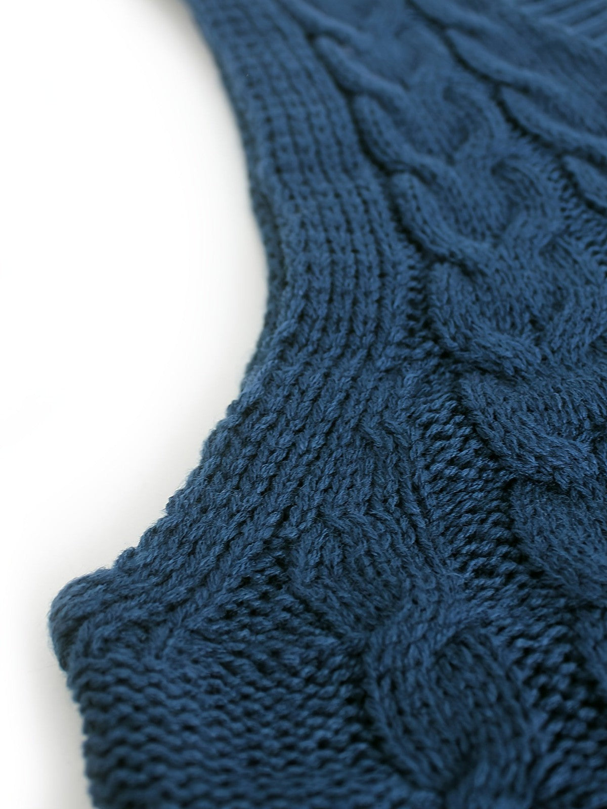 Cora | Women's Cozy Cable-Knit V-Neck Sweater Vest