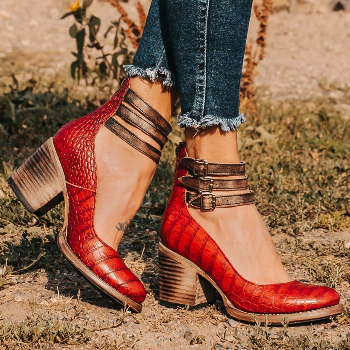 Fionnaghal | Vintage Leather Strap Heels