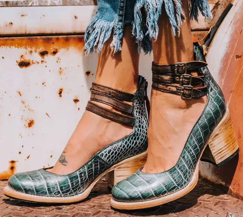 Fionnaghal | Vintage Leather Strap Heels