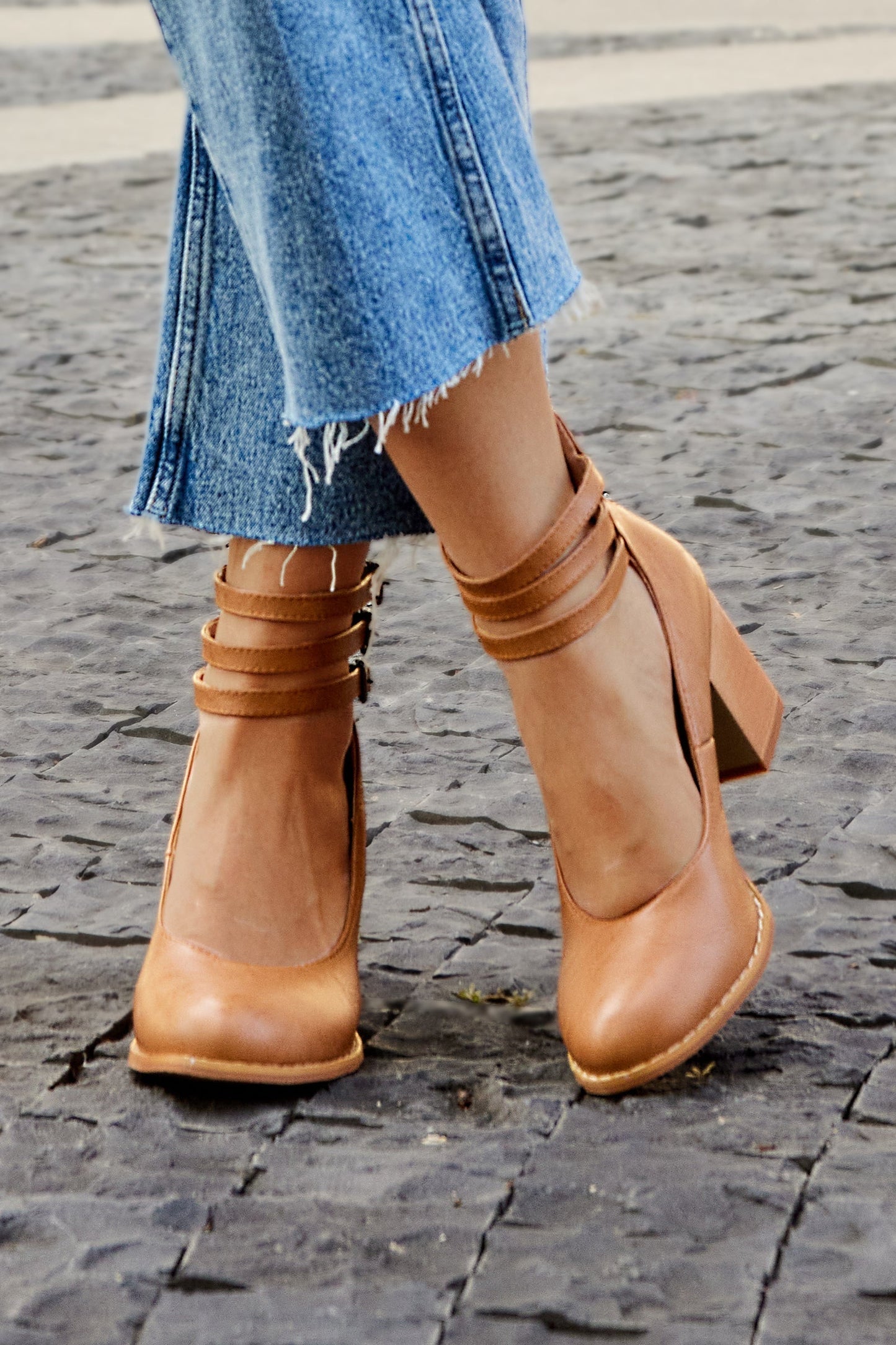 Elara | Block Heel Sandals with Buckle Closure and Ankle Strap