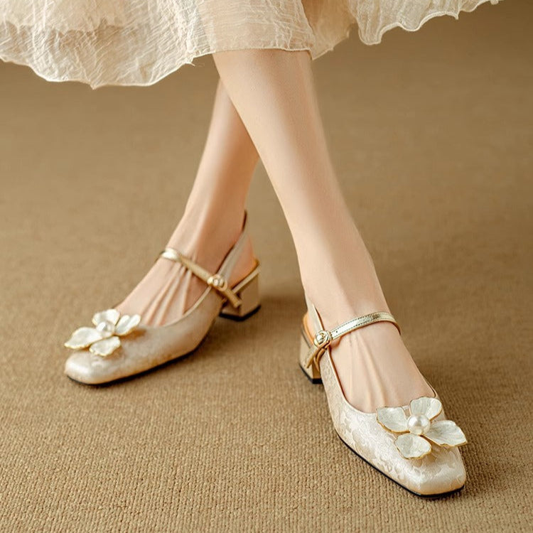 Belisama | Mary Jane Pumps with Block Heel and Floral Embellishment