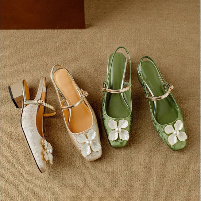 Belisama | Mary Jane Pumps with Block Heel and Floral Embellishment