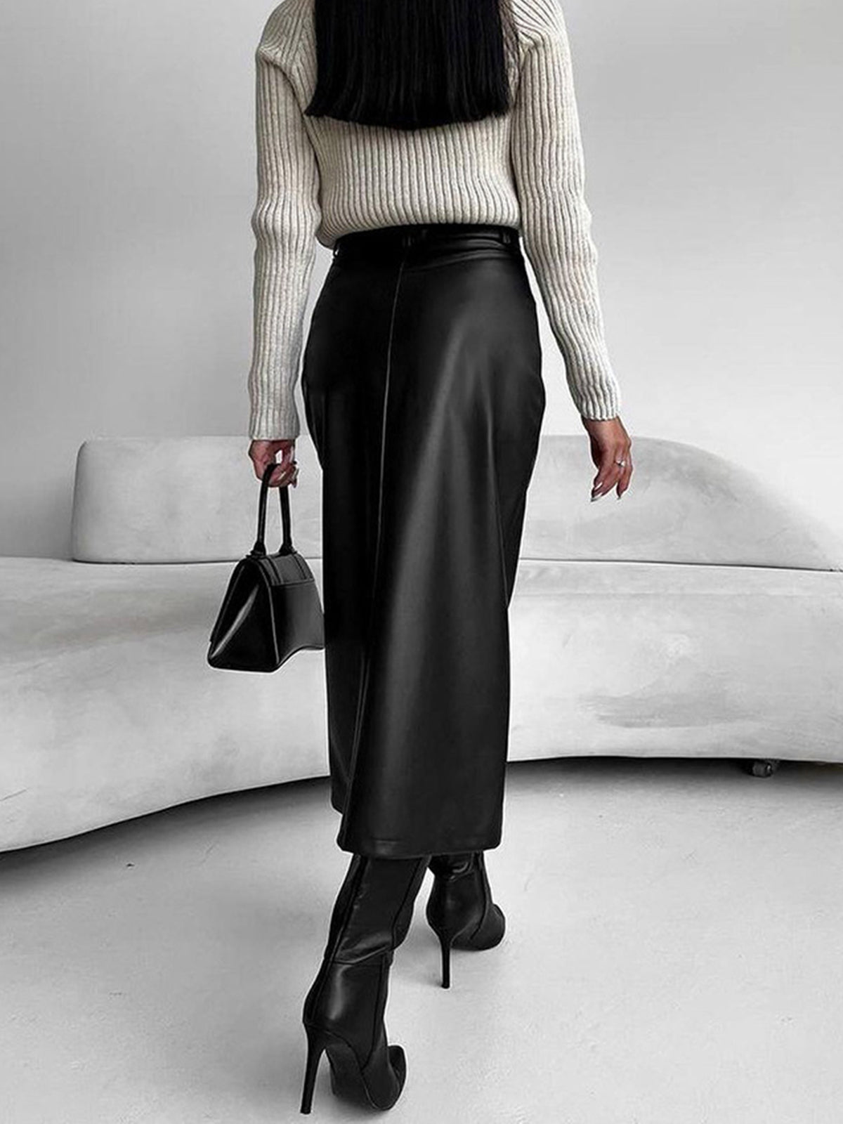 Lavinia | City Midi Skirt in Coated Faux Material with Front Slit